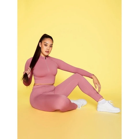 TALA Aster Crop - Picture 2 of 4